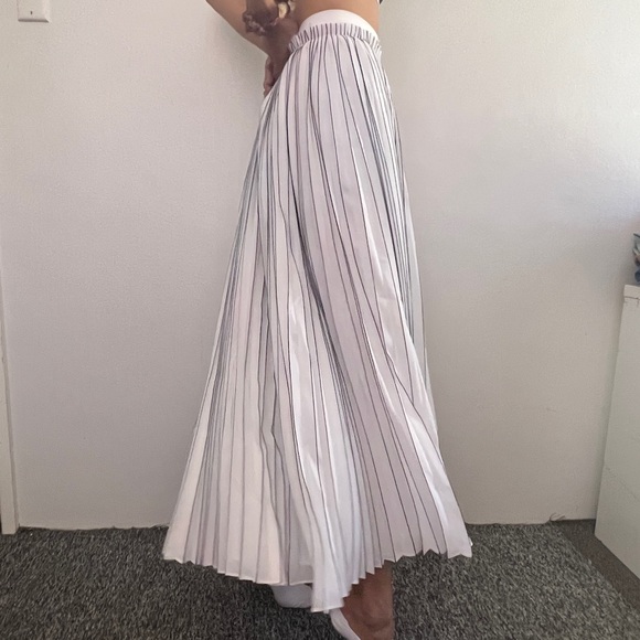 🛑 SOLD 🛑 AJE Femme Pleated MIDI Skirt Ivory/Black • Size 12 • RRP $425 BNWT - Picture 6 of 13